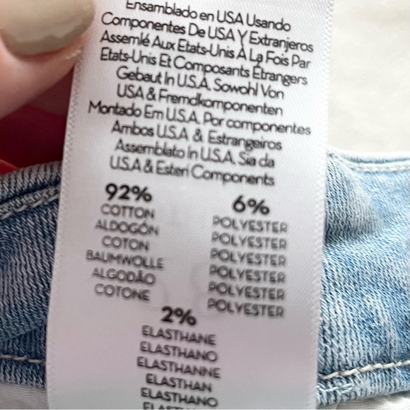 MOTHER WOMEN'S THE PIXIE ANKLE FRAY JEAN in Action Shot Size 28 - Picture 6 of 11